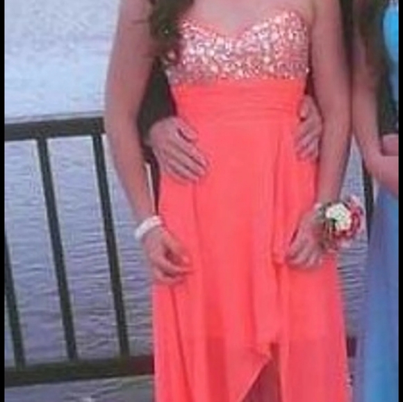 Prom dress - Picture 2 of 2